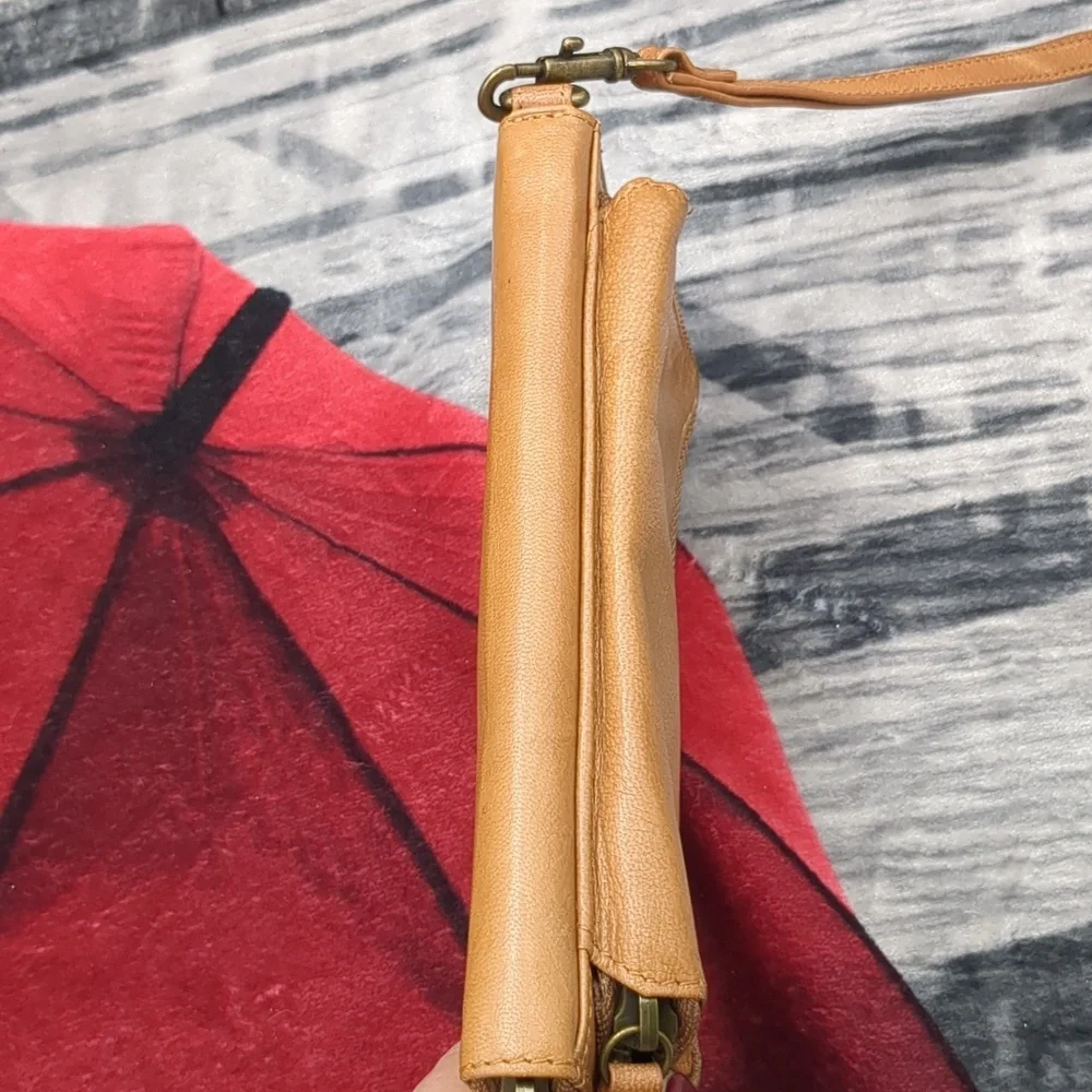 Lucky Brand stylish tan